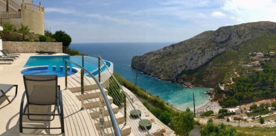 Villa Javea, Alicante, Spain 4 bedrooms, 338 sq.m. No. 115769