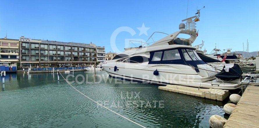 Сasa en Empuriabrava, Gerona, España 128 m2 No. 160228