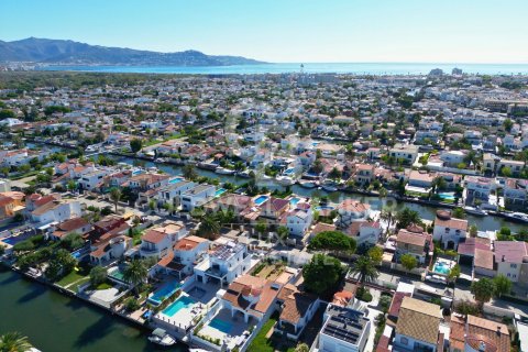 Сasa en venta en Empuriabrava, Gerona, España 128 m2 No. 160228 - foto 12