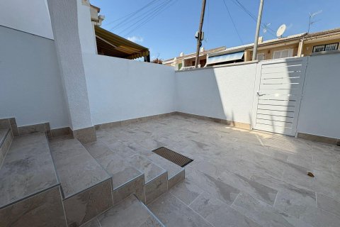 Townhouse à vendre Torrevieja, Alicante, Espagne, 3 chambres, 78 m2 No. 137825 - photo 11