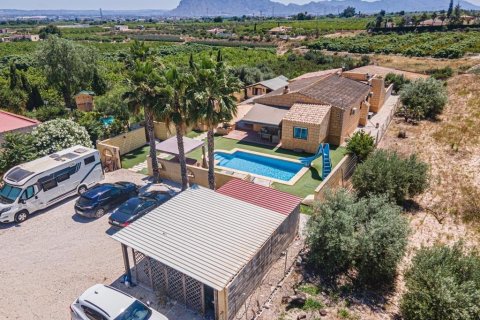 Finca till salu Albatera, Alicante, Spanien 5 sovrum, 197 kvm. Nr. 137823 - foto 2