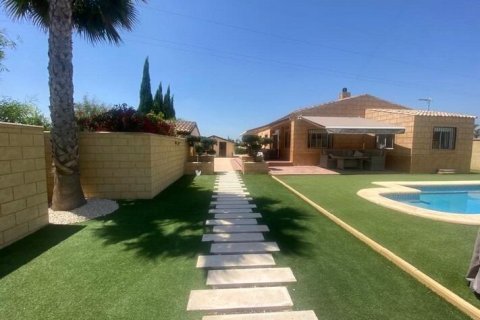 Finca till salu Albatera, Alicante, Spanien 5 sovrum, 197 kvm. Nr. 137823 - foto 5