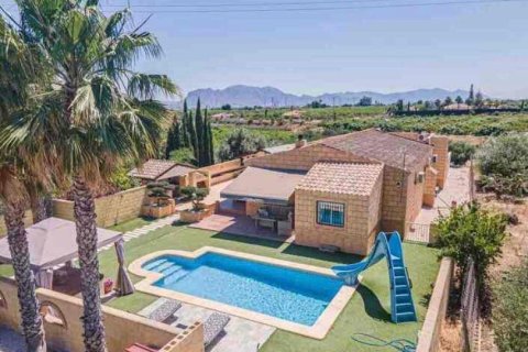 Finca till salu Albatera, Alicante, Spanien 5 sovrum, 197 kvm. Nr. 137823 - foto 3