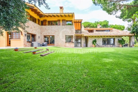 House for rent in Sant Andreu de Llavaneres, Barcelona, Spain 8 bedrooms, 486 sq.m. No. 160497 - photo 2