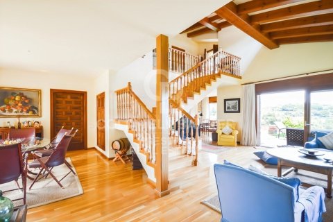 House for rent in Sant Andreu de Llavaneres, Barcelona, Spain 8 bedrooms, 486 sq.m. No. 160497 - photo 17