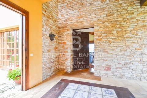 House for rent in Sant Andreu de Llavaneres, Barcelona, Spain 8 bedrooms, 486 sq.m. No. 160497 - photo 12