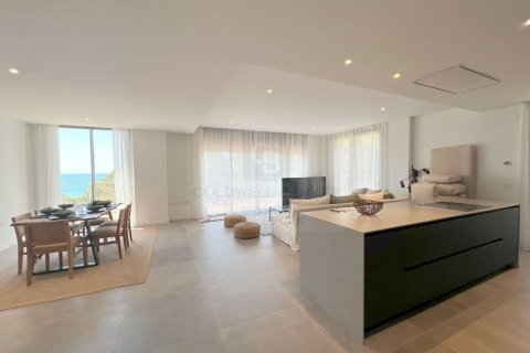 Apartment in Salou, Tarragona, Spain 4 bedrooms, 157 sq.m. No. 160495