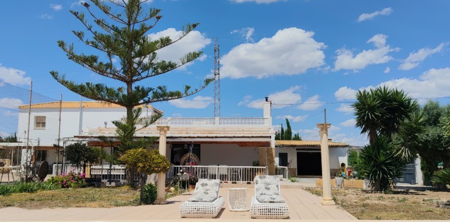 Finca in Los Montesinos, Alicante, Spanien 6 Schlafzimmer, 347 m2 Nr. 189473