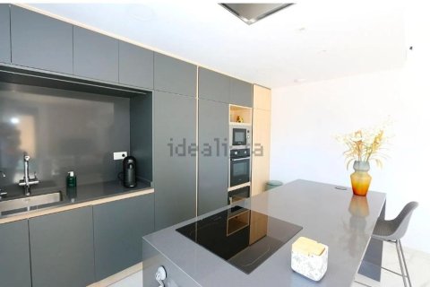 Huoneisto myytävänä La Florida, Alicante, Espanja, 4 makuuhuonetta, 270 m2 No. 189477 - kuva 7