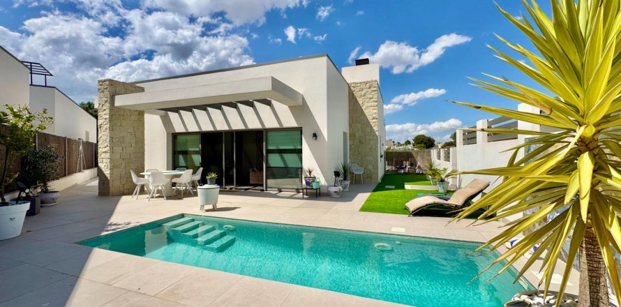 Villa en San Miguel de Salinas, Alicante, España 3 dormitorios, 90 m2 No. 189476