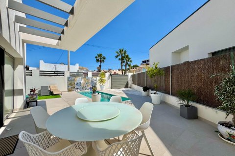Villa en venta en San Miguel de Salinas, Alicante, España 3 dormitorios, 90 m2 No. 189476 - foto 2