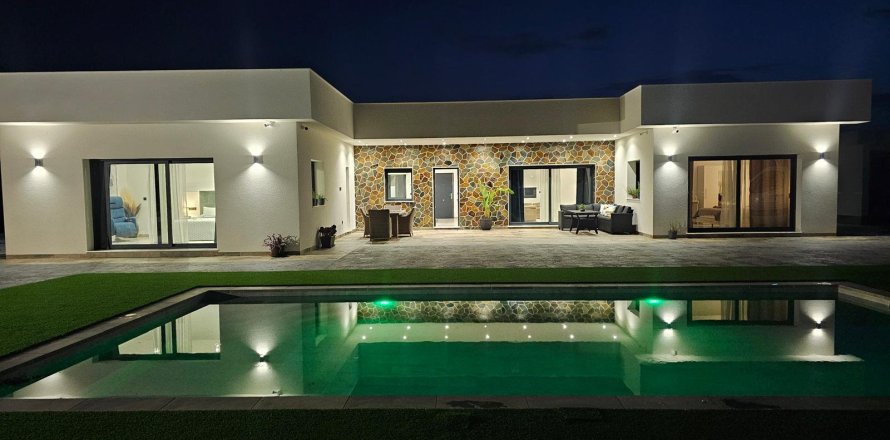 Finca en Ciudad Quesada, Alicante, España 4 dormitorios, 213 m2 No. 189475
