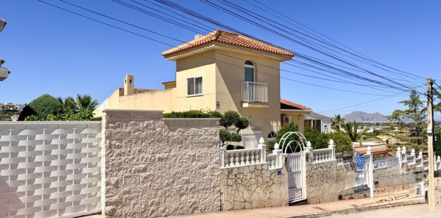 Huvila Ciudad Quesada, Alicante, Espanja 4 makuuhuonetta, 241 m2 No. 189479