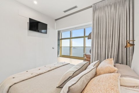 Huoneisto myytävänä Benidorm, Alicante, Espanja, 2 makuuhuonetta, 145 m2 No. 180051 - kuva 4