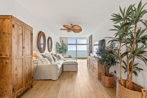 Huoneisto myytävänä Benidorm, Alicante, Espanja, 2 makuuhuonetta, 145 m2 No. 180051 - kuva 10