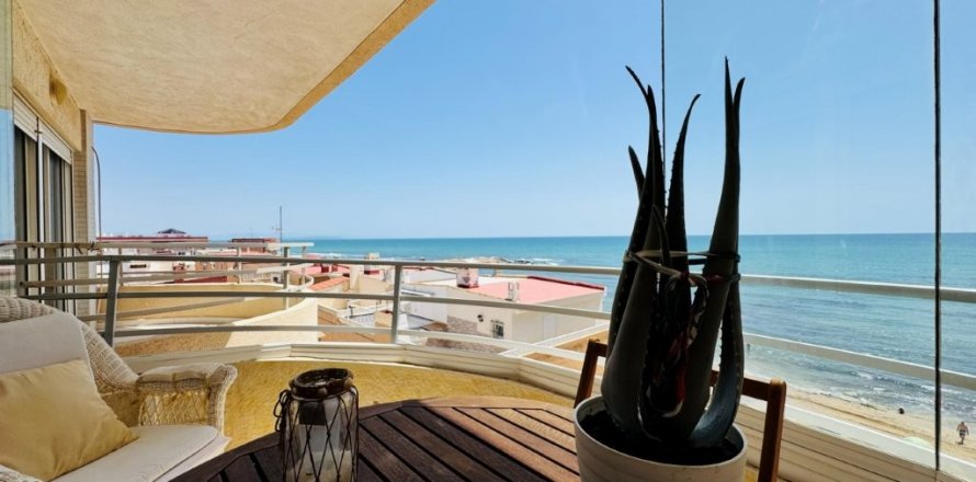 Apartment à La Mata, Alicante, Espagne 3 chambres, 98 m2 No. 179321