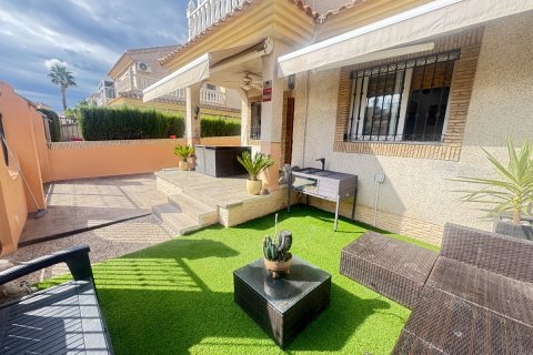 Casa adosada en venta Playa Flamenca II, Alicante, España 4 dormitorios, 85 m2 No. 138514 - foto 2