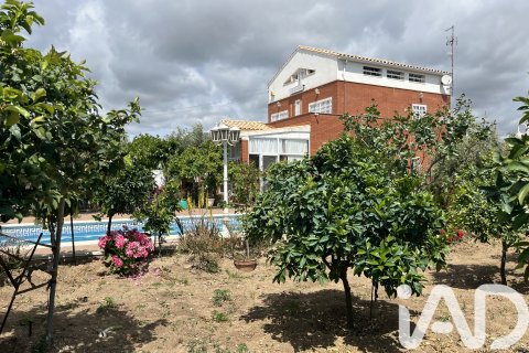 House for sale in El Vendrell, Tarragona, Spain 5 bedrooms, 186 sq.m. No. 172347 - photo 10