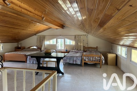 House for sale in El Vendrell, Tarragona, Spain 5 bedrooms, 186 sq.m. No. 172347 - photo 14