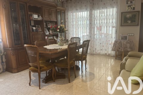 House for sale in El Vendrell, Tarragona, Spain 5 bedrooms, 186 sq.m. No. 172347 - photo 18