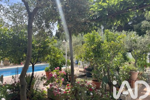 House for sale in El Vendrell, Tarragona, Spain 5 bedrooms, 186 sq.m. No. 172347 - photo 6