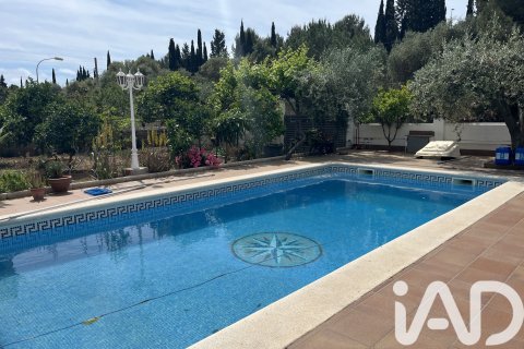House for sale in El Vendrell, Tarragona, Spain 5 bedrooms, 186 sq.m. No. 172347 - photo 26