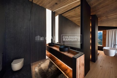 House for sale in Principado De Andorra (Ninguna Poblacion Tiene C.P.), Lleida, Spain 4 bedrooms, 349 sq.m. No. 157489 - photo 10