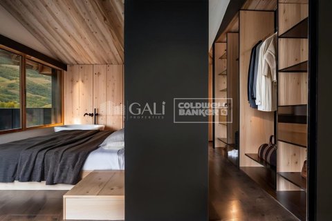 House for sale in Principado De Andorra (Ninguna Poblacion Tiene C.P.), Lleida, Spain 4 bedrooms, 349 sq.m. No. 157489 - photo 3