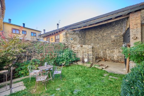 Villa for sale in Spain 3 bedrooms, 160 sq.m. No. 157491 - photo 2