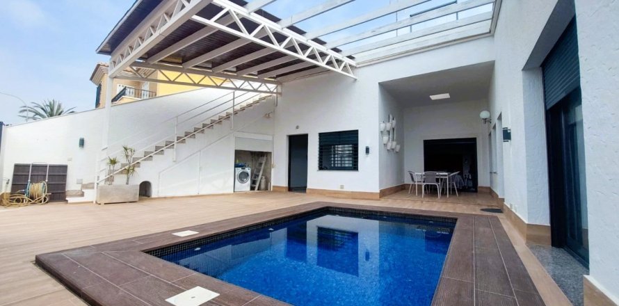 Villa Torre de la Horadada, Alicante, Spain 3 bedrooms, 144 sq.m. No. 115902