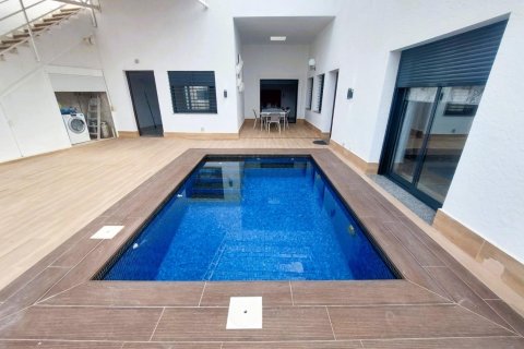 Villa for sale Torre de la Horadada, Alicante, Spain 3 bedrooms, 144 sq.m. No. 115902 - photo 3