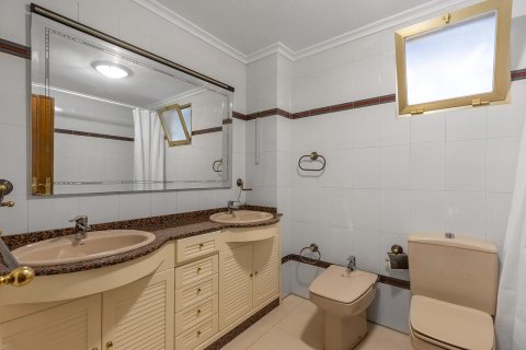 Apartament w Torrevieja, Alicante, Hiszpania 3 sypialnie,  nr 149862 – zdjęcie 15