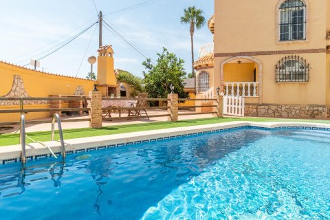Villa i La Florida, Alicante, Spanien 5 sovrum, 161 kvm. Nr. 149863