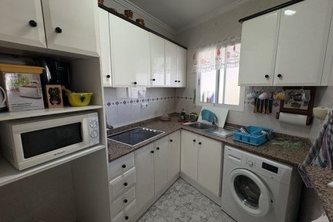 Apartament w Torrevieja, Alicante, Hiszpania 3 sypialnie, 88 mkw. nr 149865 – zdjęcie 11