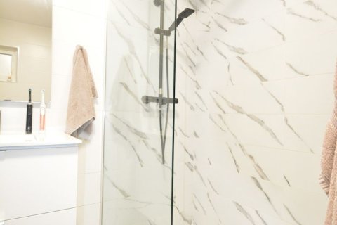 Продажа квартиры в Гуардамар-дель-Сегура, Аликанте, Испания 3 спальни, 93м2 №149868 - фото 10