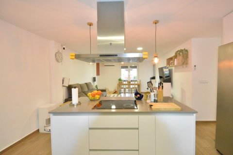 Продажа квартиры в Гуардамар-дель-Сегура, Аликанте, Испания 3 спальни, 93м2 №149868 - фото 9