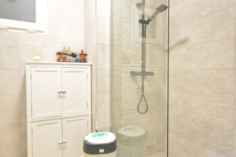 Продажа квартиры в Гуардамар-дель-Сегура, Аликанте, Испания 3 спальни, 93м2 №149868 - фото 19