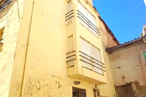 Apartment for sale in Berga, Barcelona, Spain 2 bedrooms, 95 sq.m. No. 191404 - photo 1