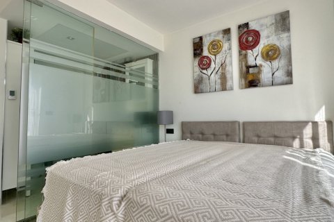 Villa for sale in Cabo Roig, Alicante, Spain 3 bedrooms, 125 sq.m. No. 152104 - photo 3