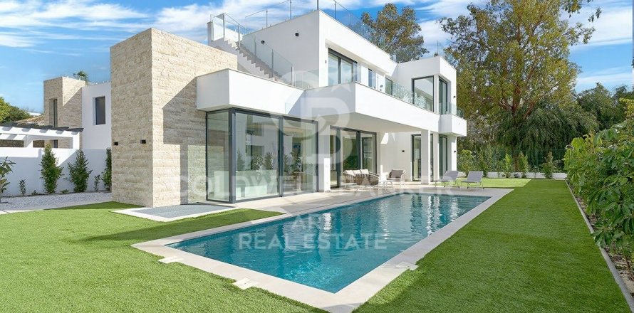 Villa Estepona, Malaga, Spānijā 6 istabas, 412 m2 Nr. 156672