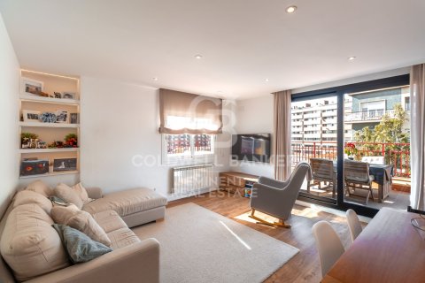 Kattohuoneisto myytävänä Barcelona, Espanja, 3 makuuhuonetta, 102 m2 No. 156669 - kuva 3