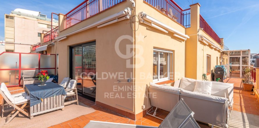 Kattohuoneisto Barcelona, Espanja 3 makuuhuonetta, 102 m2 No. 156669