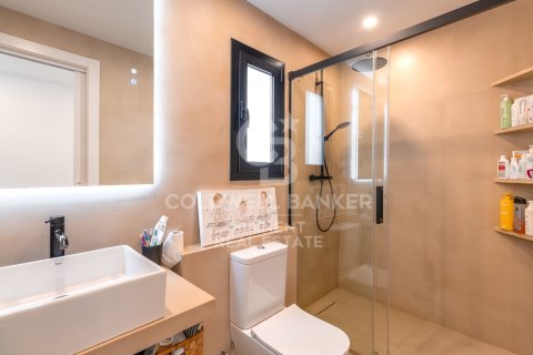 Kattohuoneisto myytävänä Barcelona, Espanja, 3 makuuhuonetta, 102 m2 No. 156669 - kuva 17