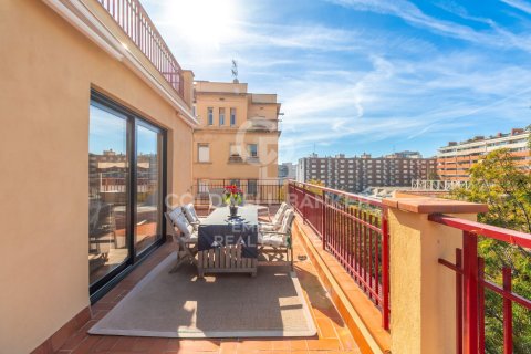 Продажа пентхауса в Барселона, Испания 3 спальни, 102м2 №156669 - фото 3