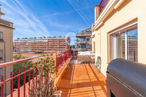 Kattohuoneisto myytävänä Barcelona, Espanja, 3 makuuhuonetta, 102 m2 No. 156669 - kuva 30