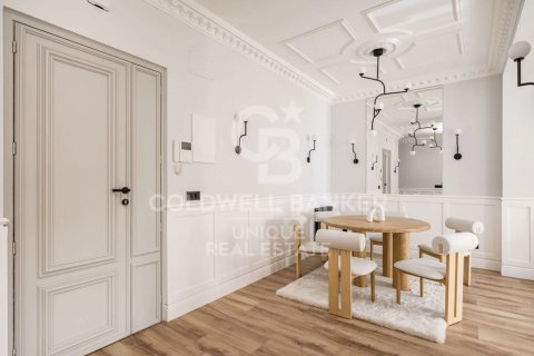 Apartamento en venta en Madrid, España 3 dormitorios, 179 m2 No. 156673 - foto 9