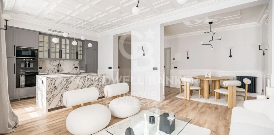 Apartment à Madrid, Espagne 3 chambres, 179 m2 No. 156673