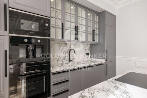 Apartamento en venta en Madrid, España 3 dormitorios, 179 m2 No. 156673 - foto 8