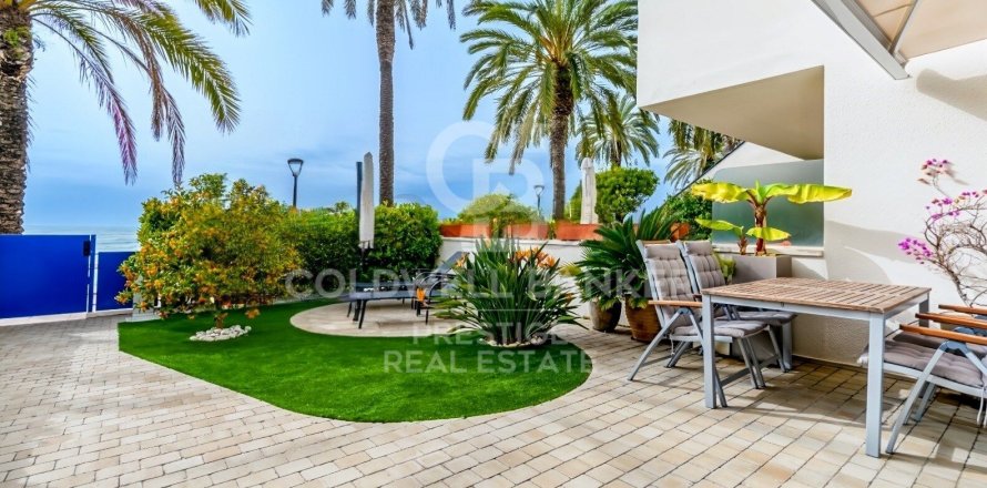 Apartamento en Sitges, Barcelona, España 2 dormitorios, 100 m2 No. 156668