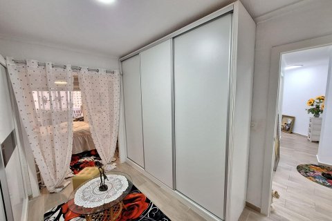 Apartament w Torrevieja, Alicante, Hiszpania 1 sypialnia, 117 mkw. nr 151045 – zdjęcie 9